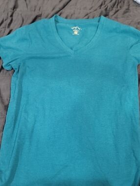 Classic V-Neck Short Sleeve Tee in Teal